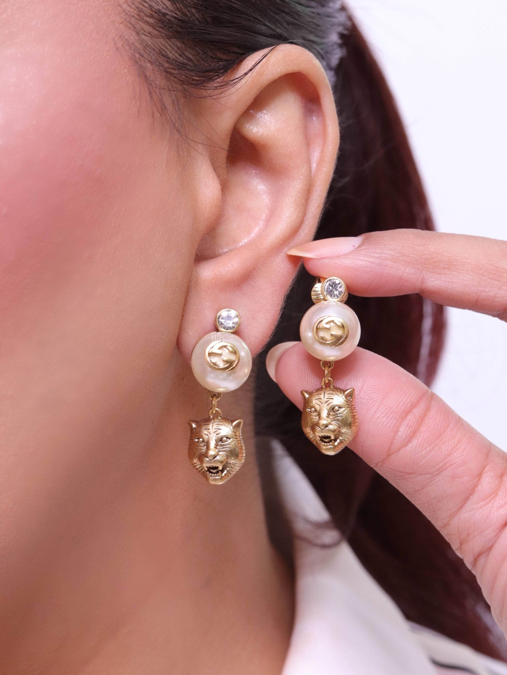 Double G panther pearl dangles in gold finish with CZ
