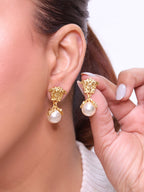 Medusa Gold mesh pearl drops