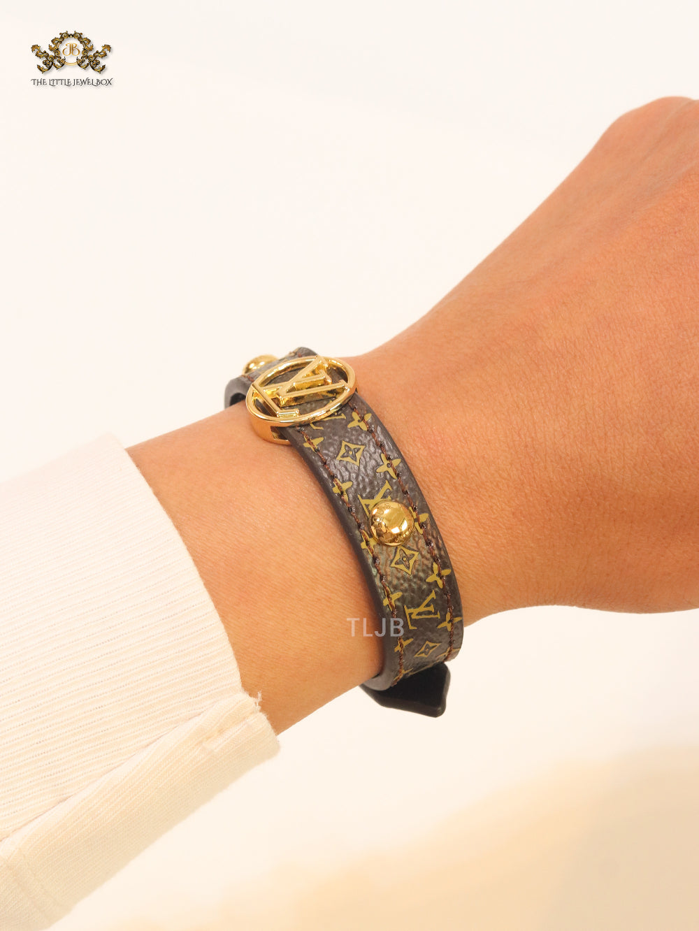 Alphabet L & V brown leather bracelet