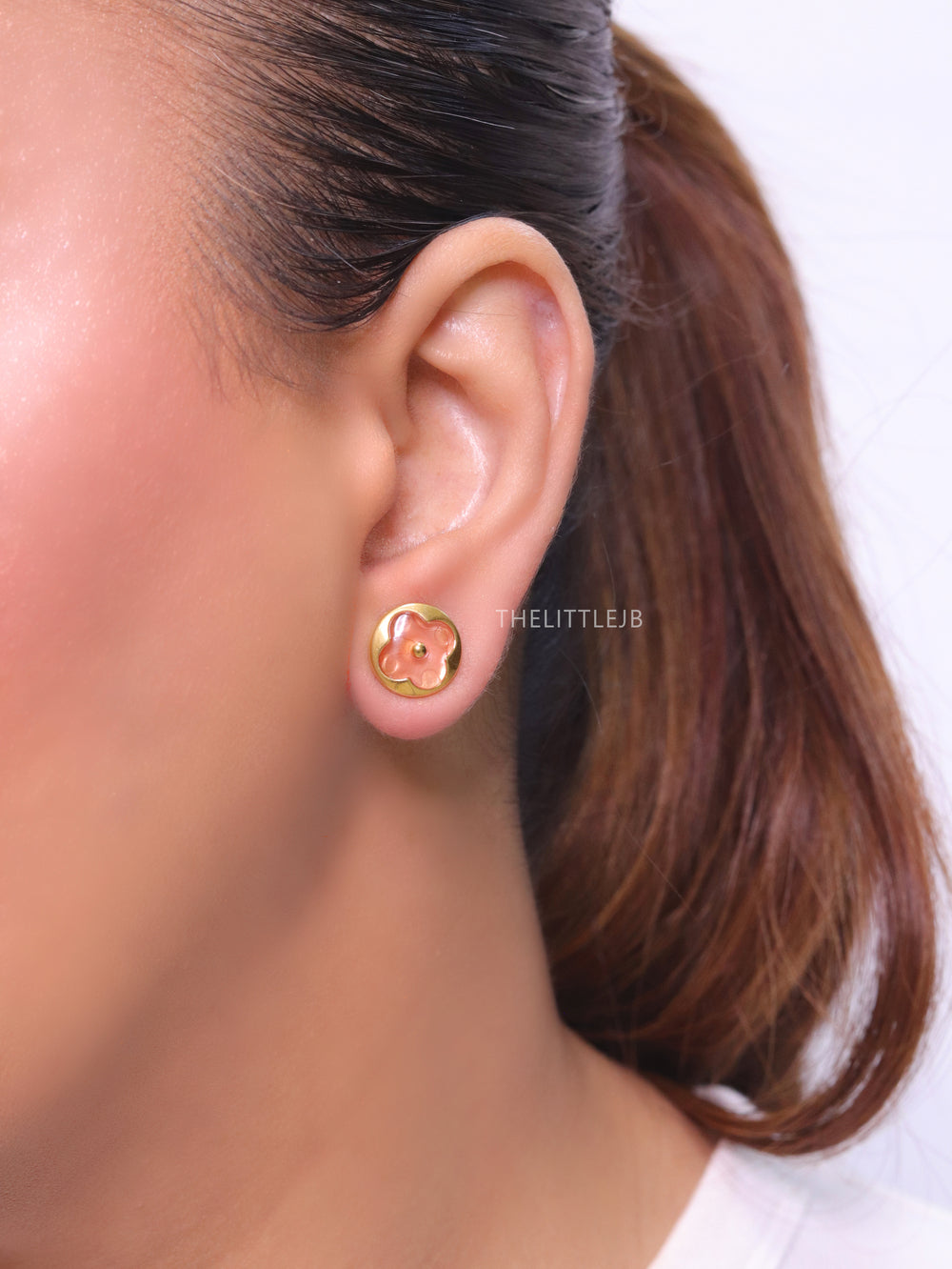 Peach clover leaf motif earing in gold plating