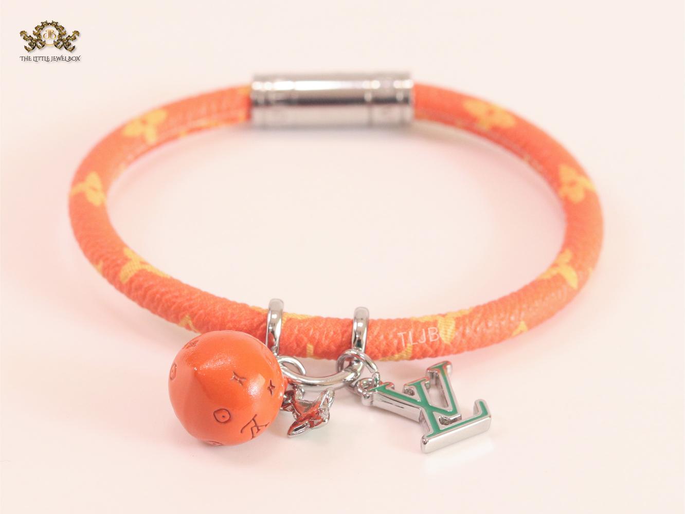 Alphabet L & V orange bracelet