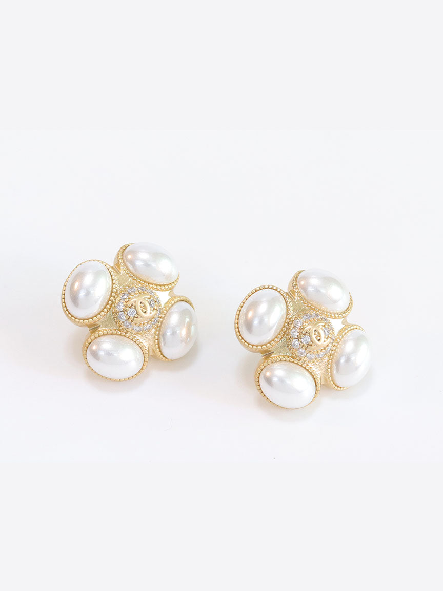 Gold double C CZ & pearl Bubble Square Studs