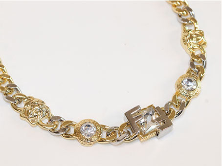 Alphabet F and medusa link chain