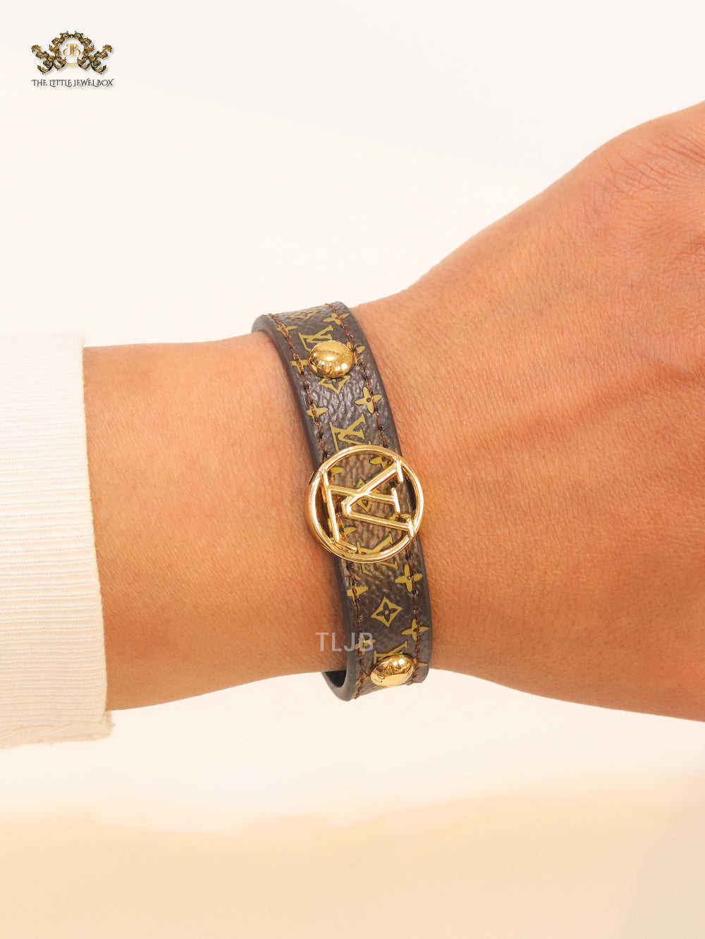 Alphabet L & V brown leather bracelet