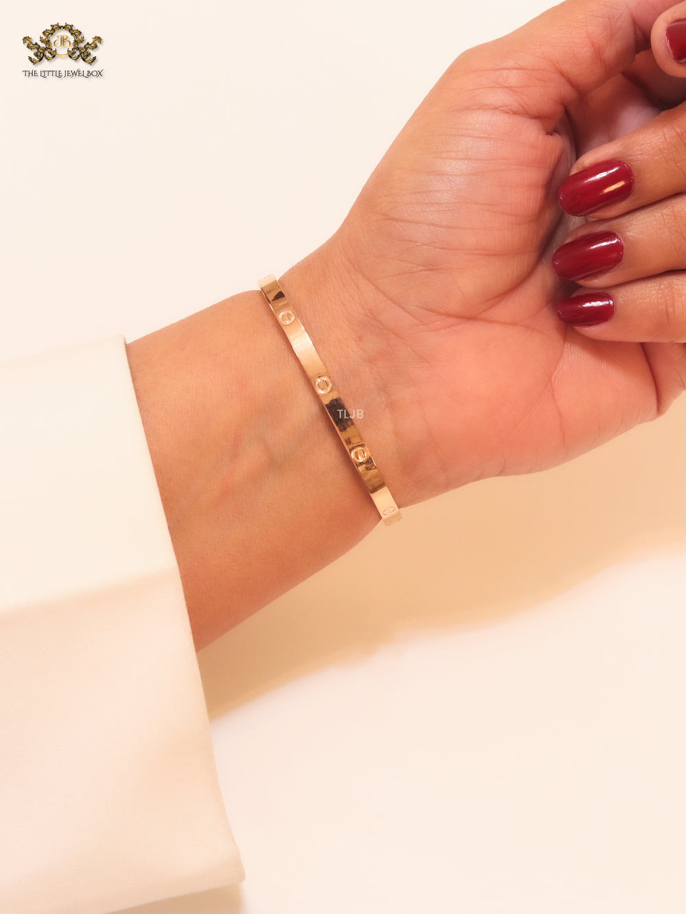 Rose gold plated plated rectangular screw bracelet