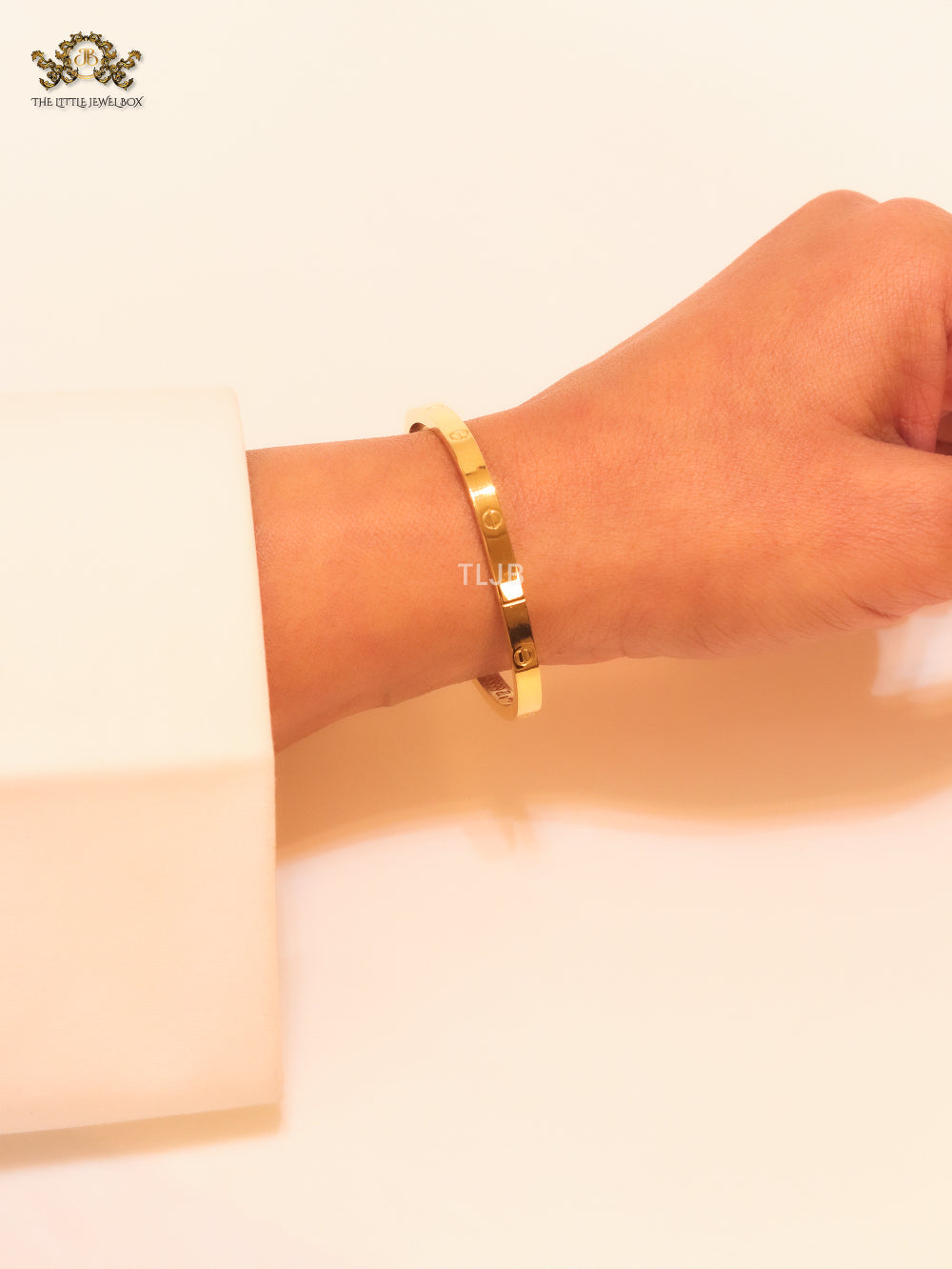 Gold plated plated rectangular screw bracelet