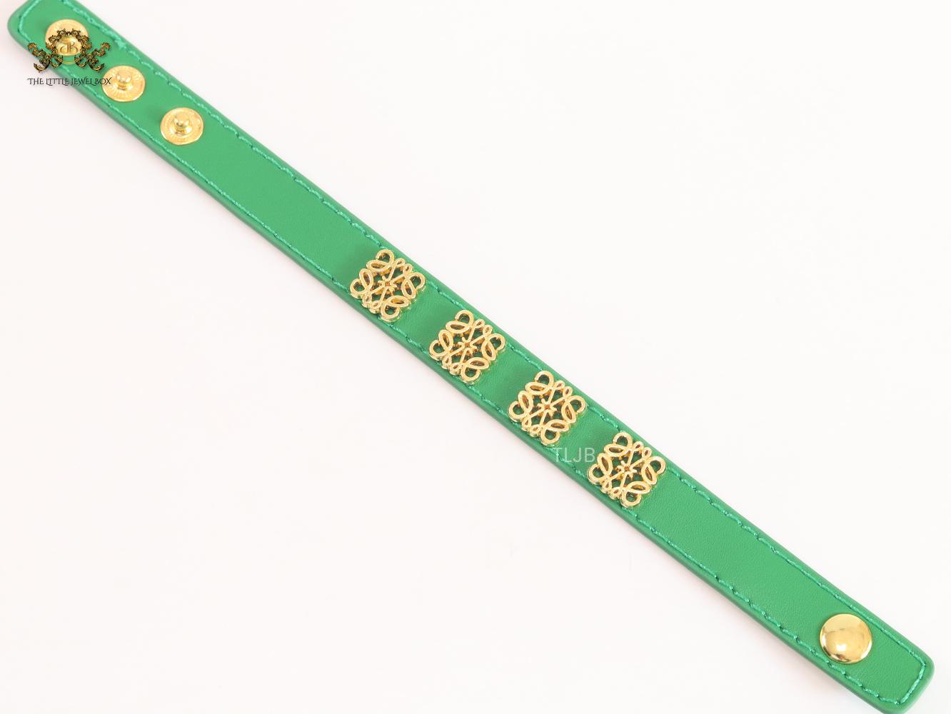Alphabet L green leather bracelet