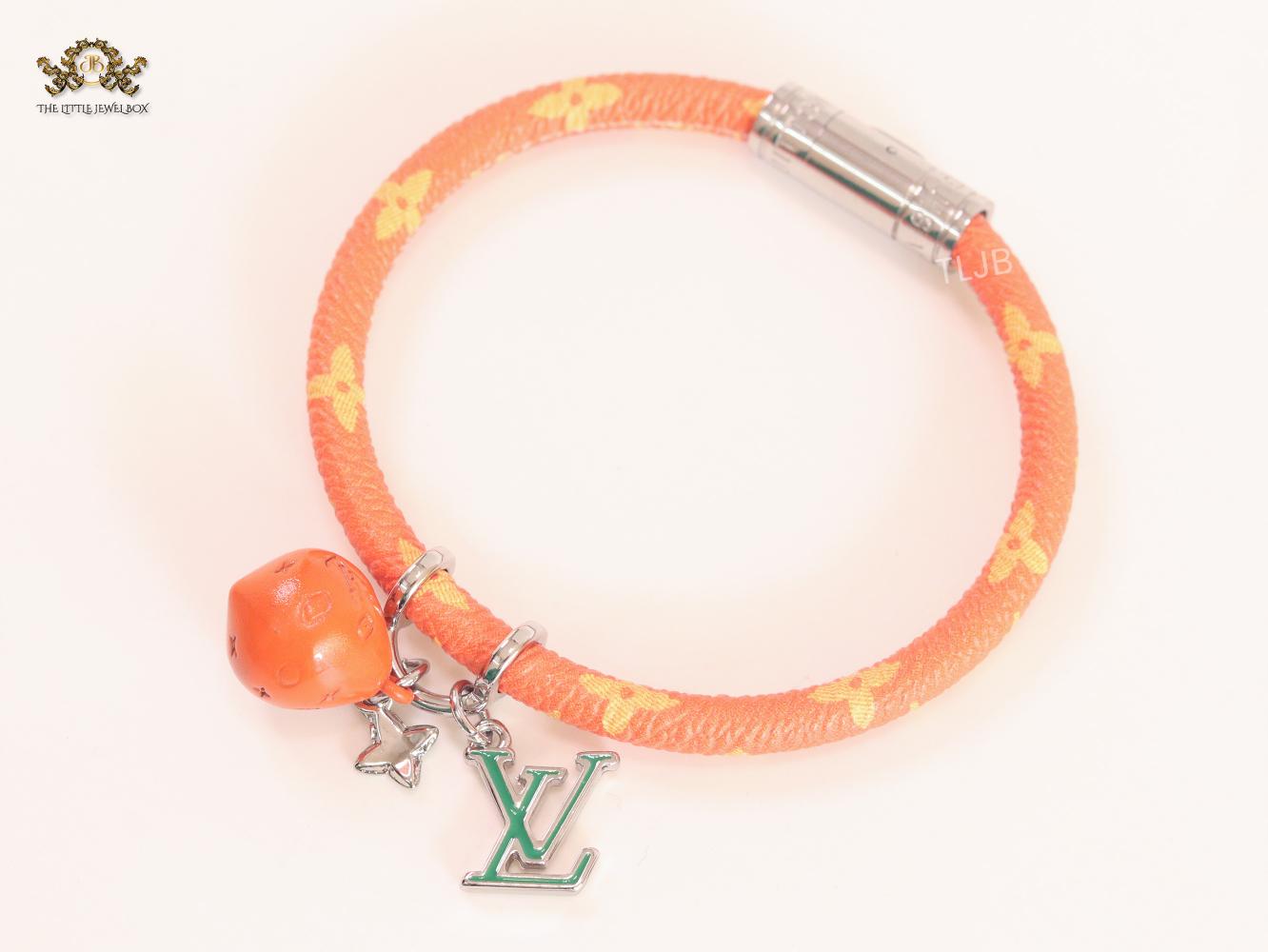Alphabet L & V orange bracelet