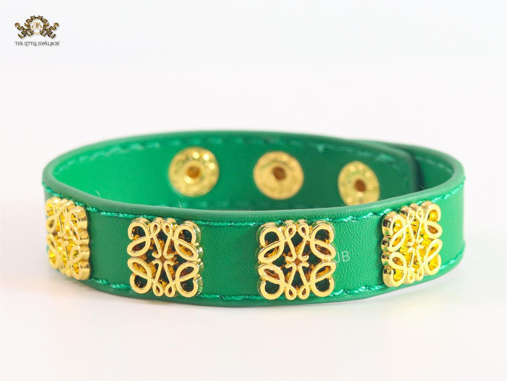 Alphabet L green leather bracelet