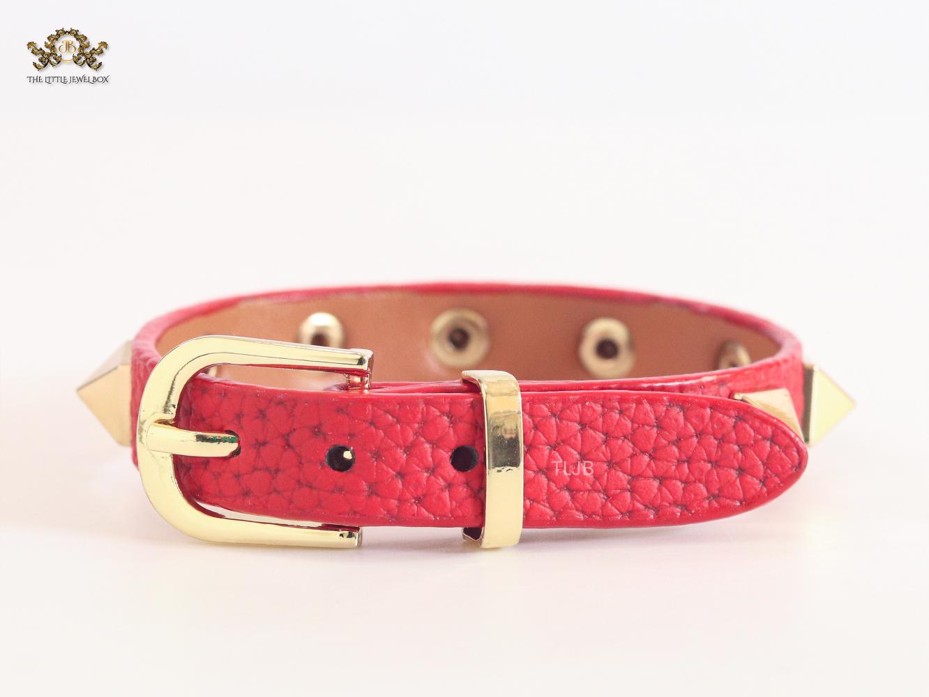 Alphabet V rockstud red bracelet