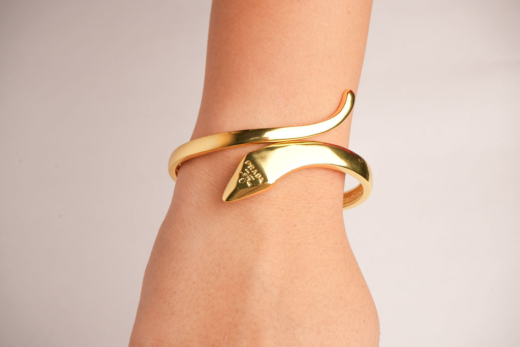 Alphabet P Snake Pattern Bracelet in Gold | Luxury Fashion Statement
