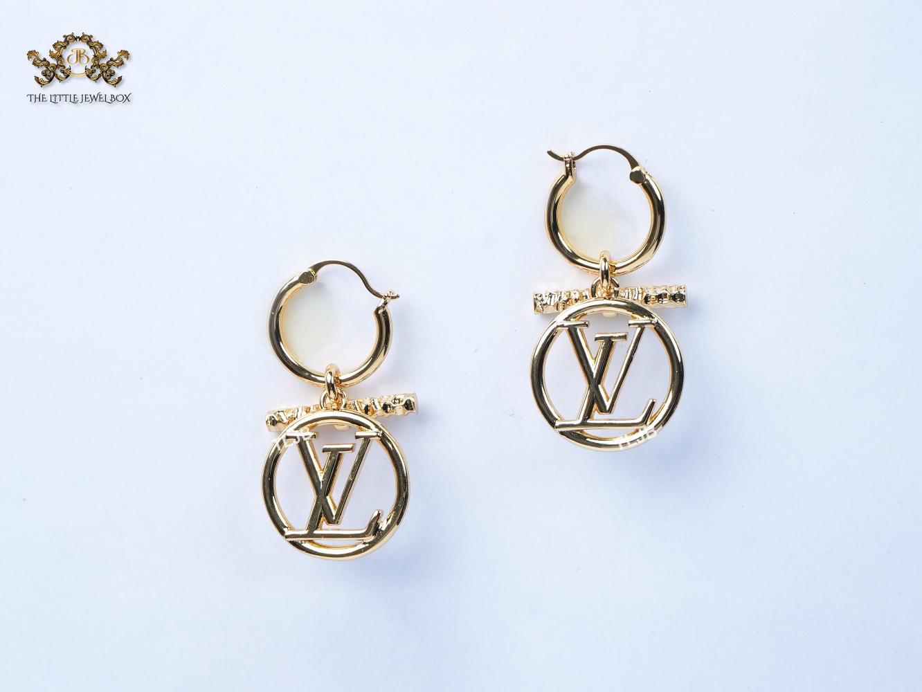 Alphabet L round gold danglers