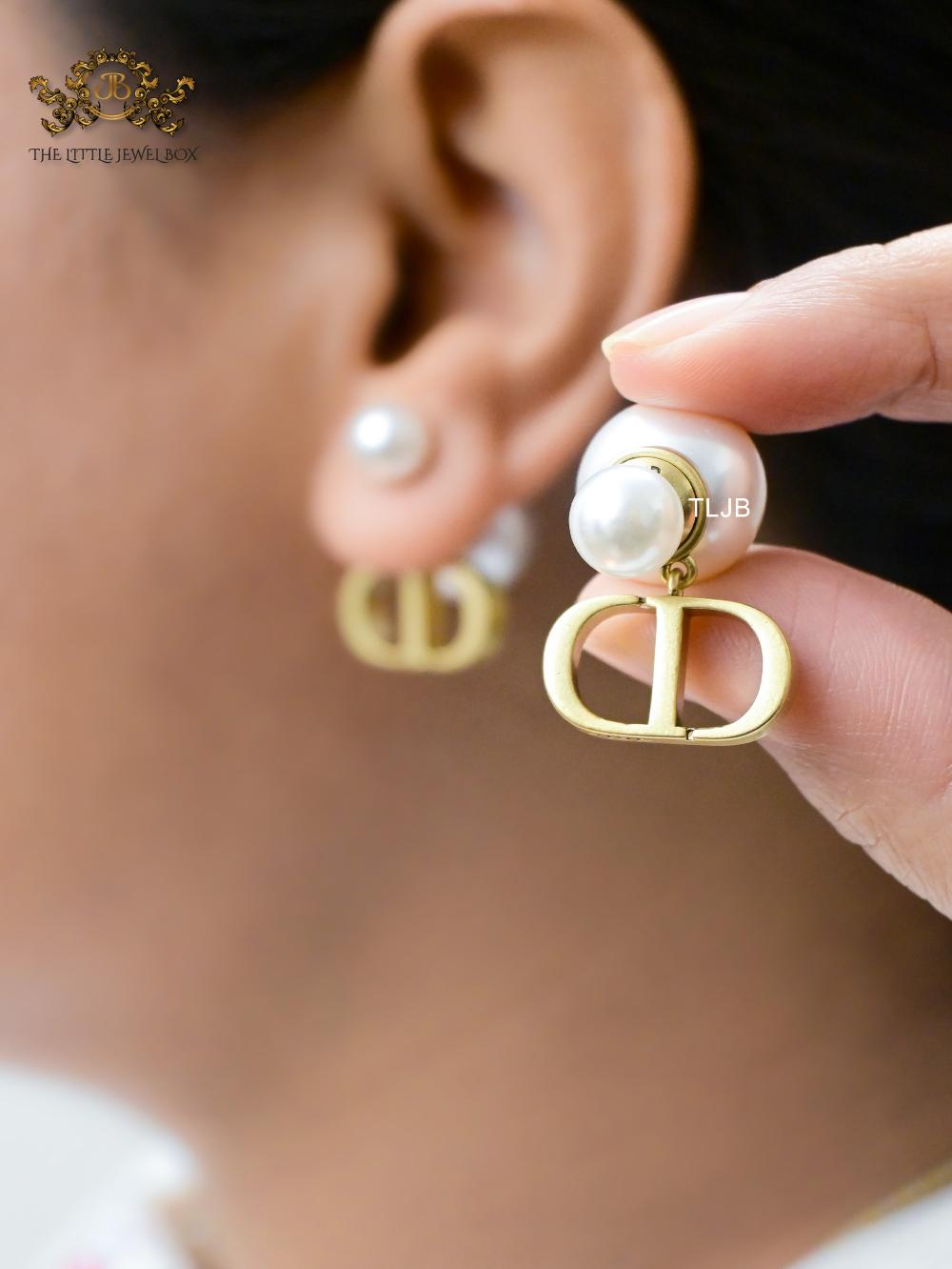 Alphabet CD and pearl bomber studs matt