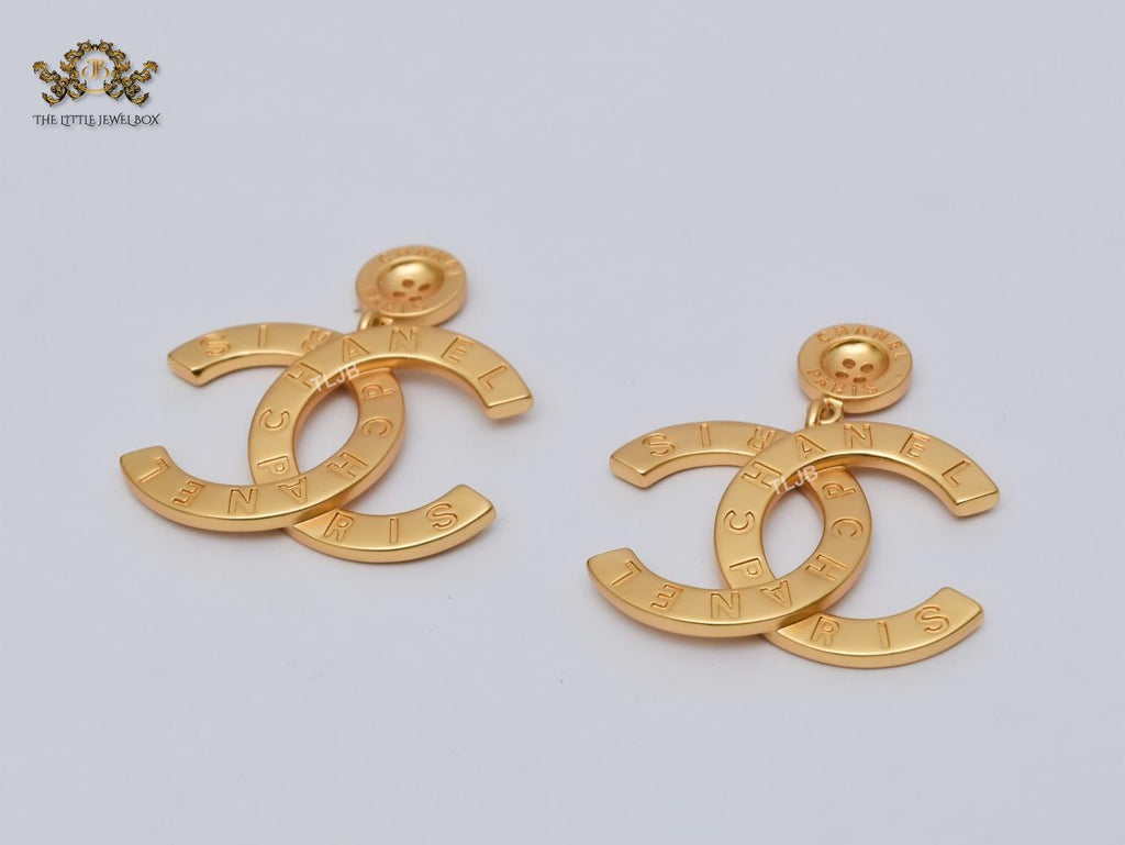 Double C embossed button matt gold danglers