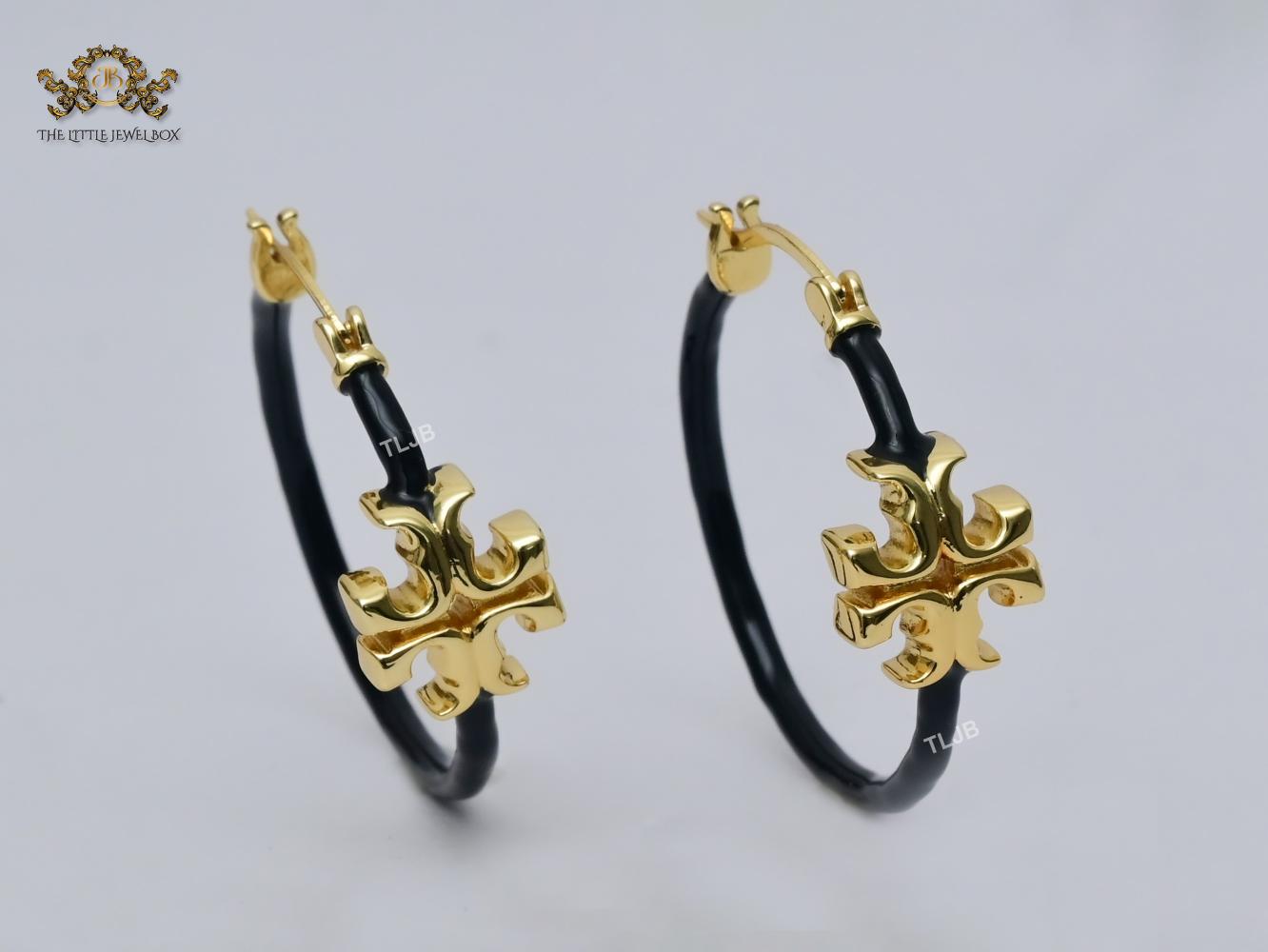 Alphabet T gold and black enamel hoops