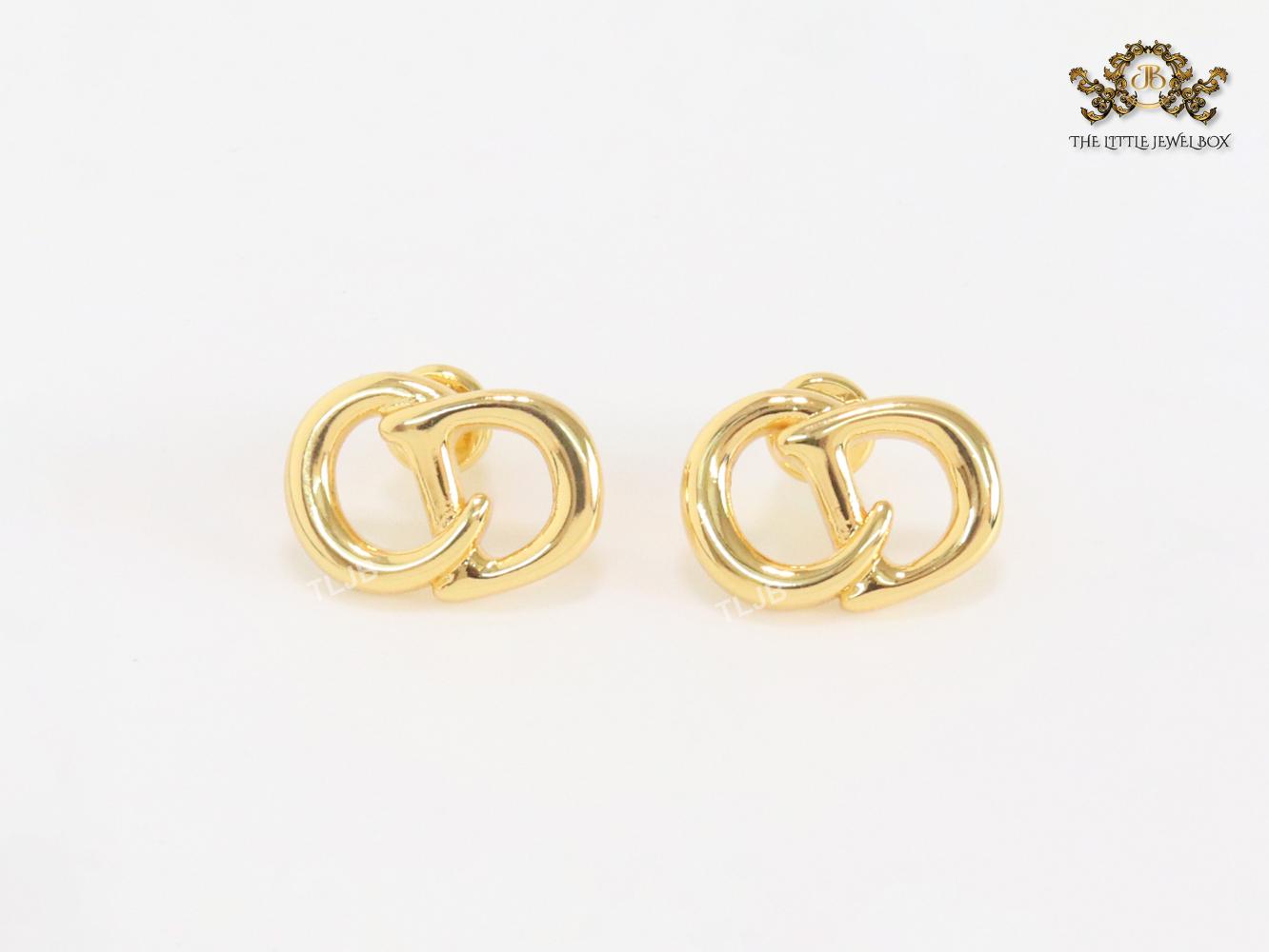 Alphabet CD twisted small gold studs