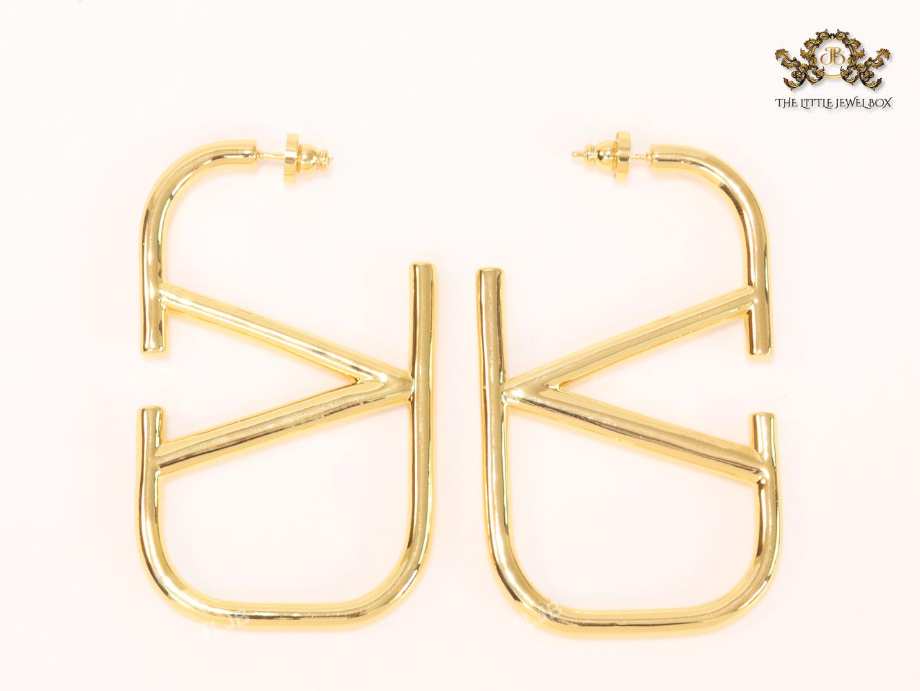 Open V gold rectangular hoops 70 mm xl