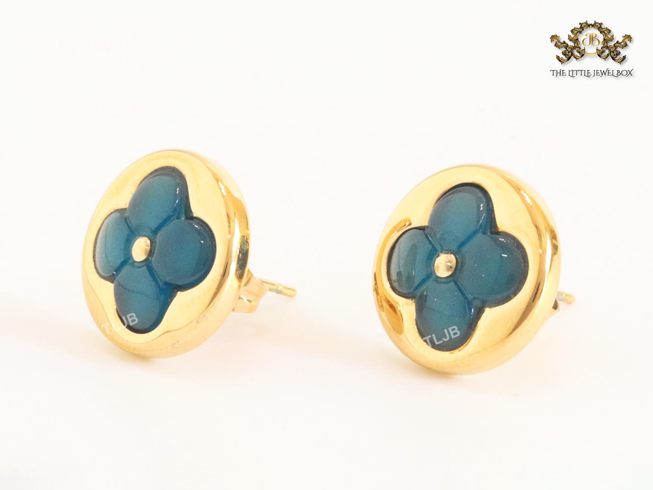 Blue onyx and gold studs