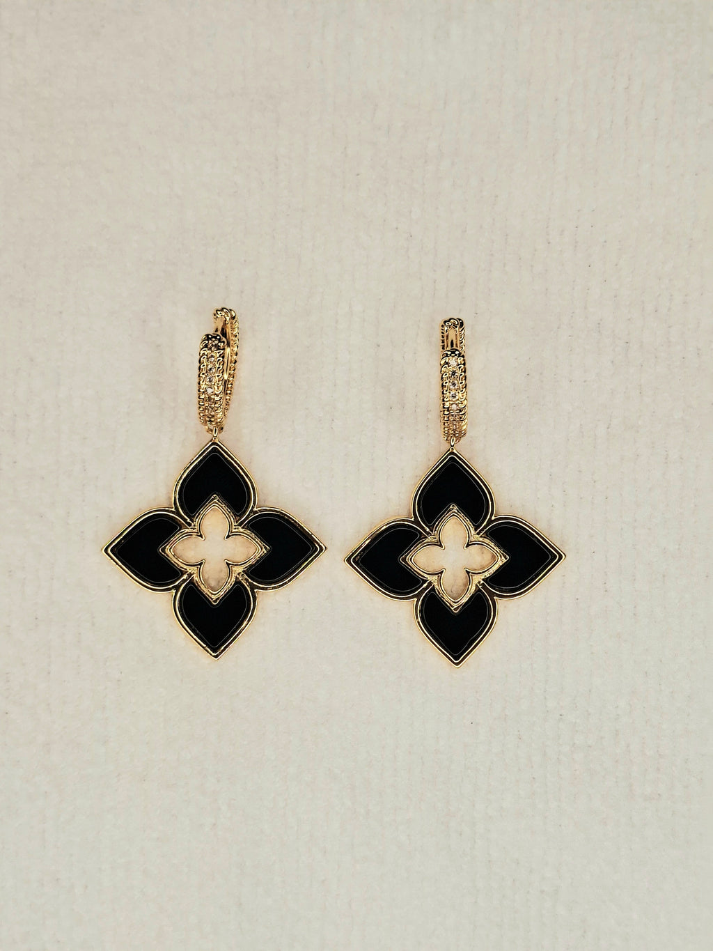 Alphabet RC Gold Plated Black Plain Clover Drop Earring
