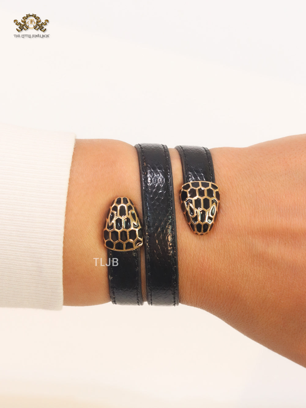 Serpentine black belt bracelet
