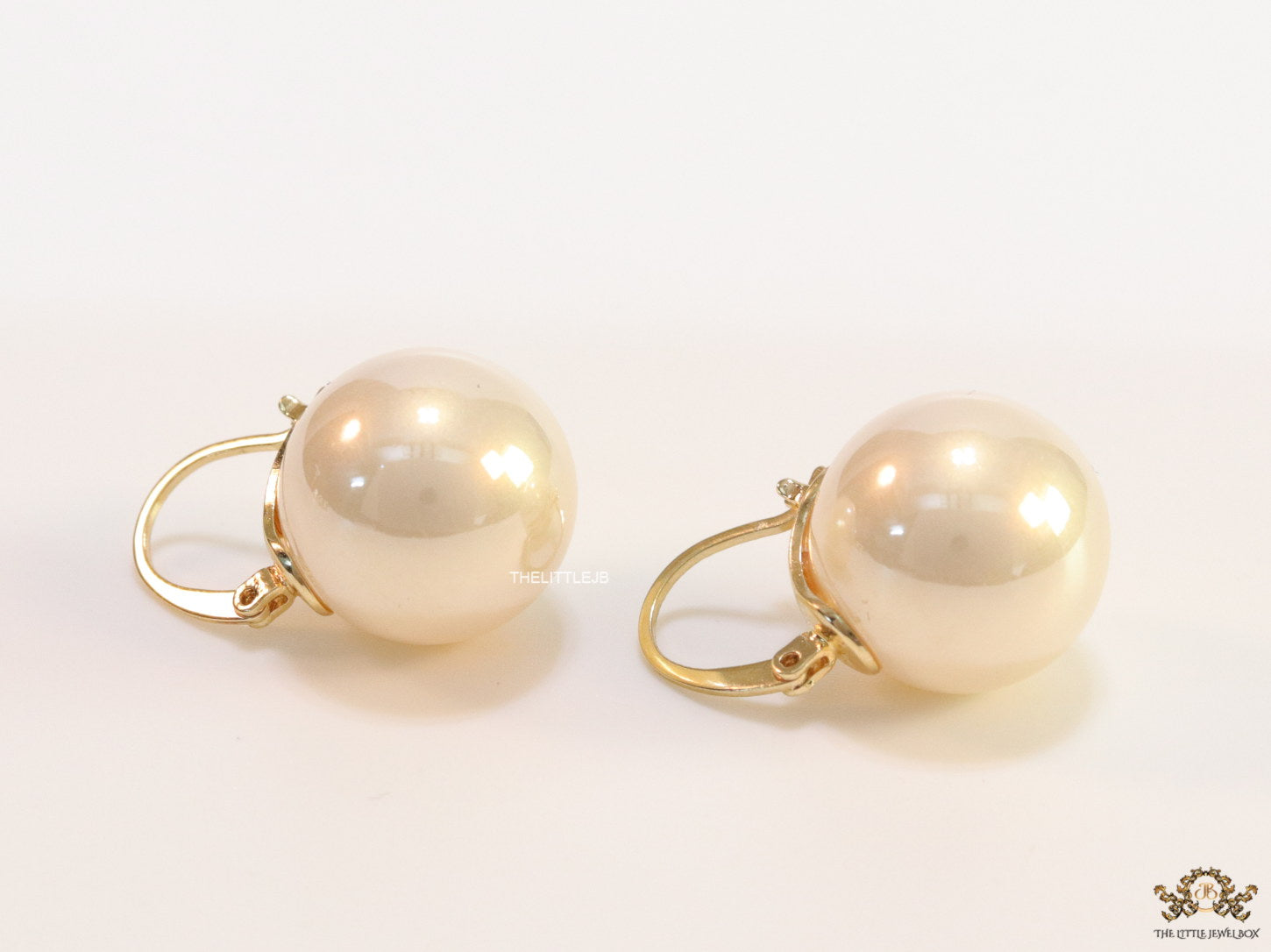 16mm champagne pearl earrings with golden loop