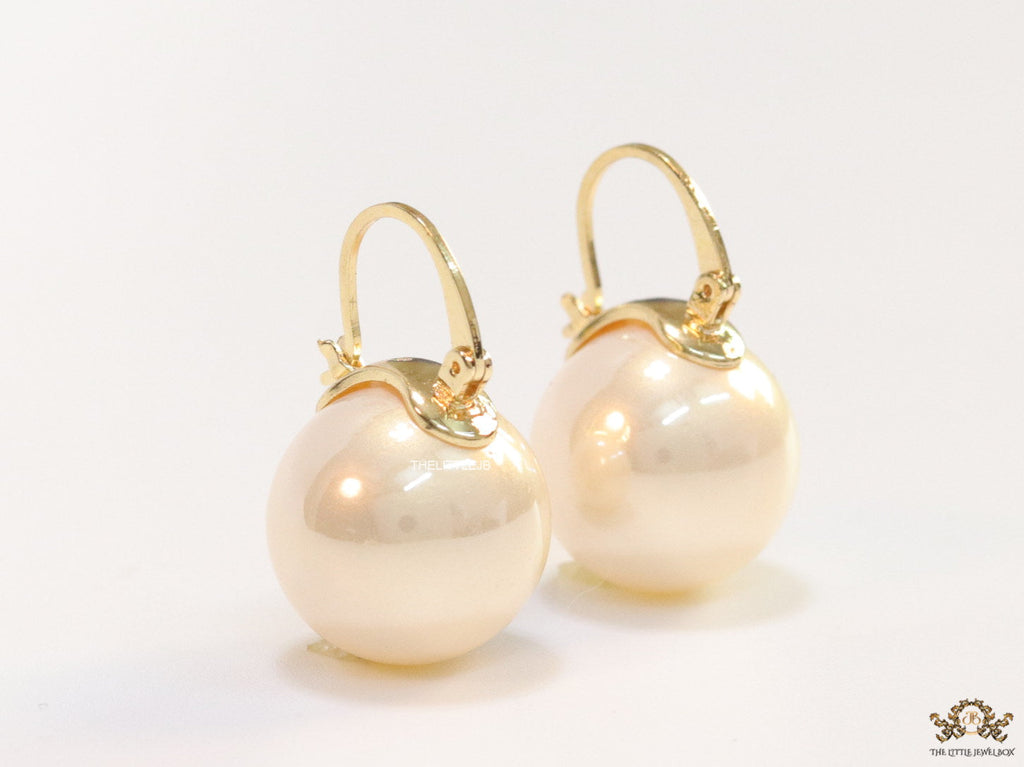 16mm champagne pearl earrings with golden loop