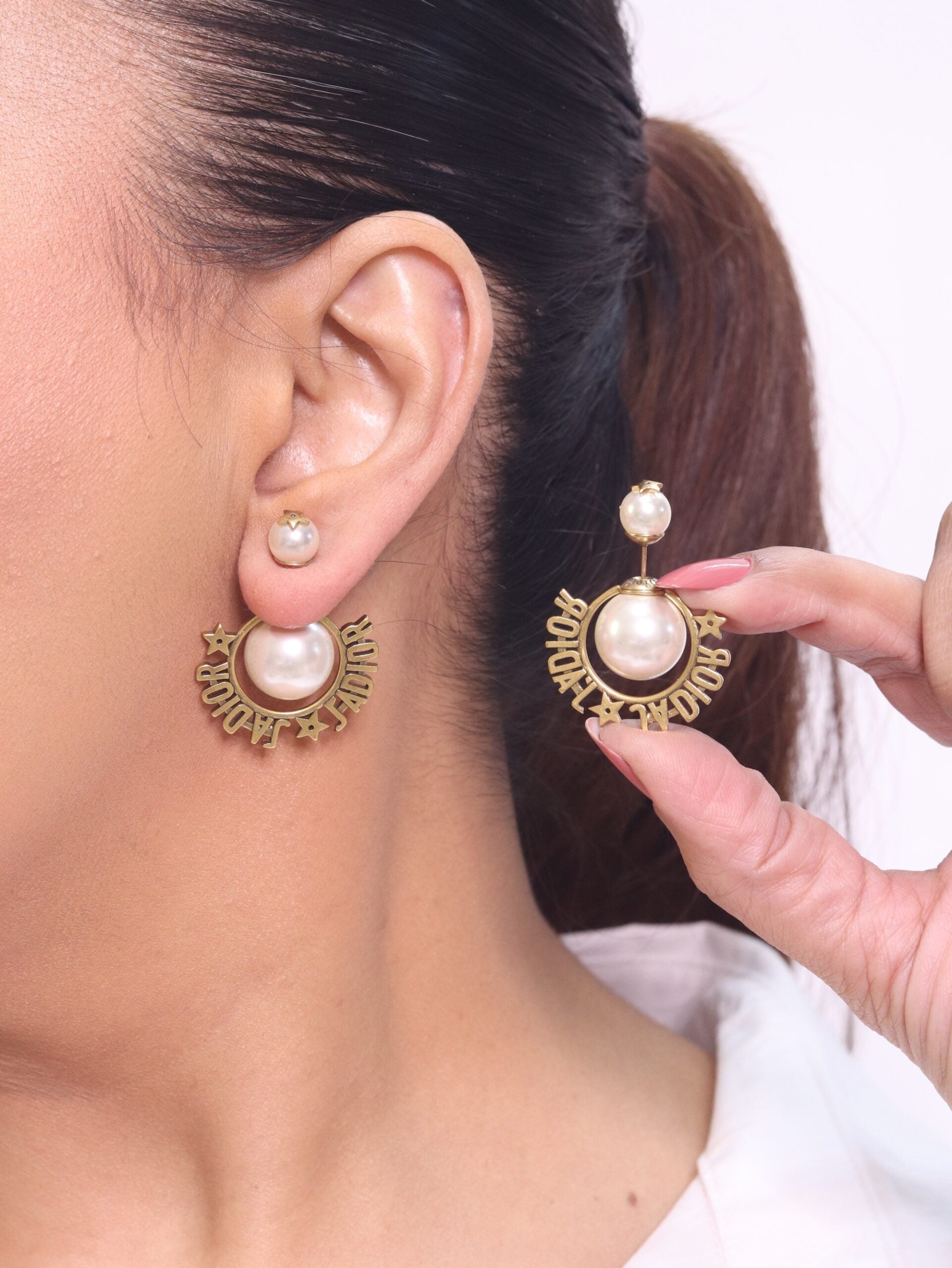 Alphabet D Pearl Bomber in Gold