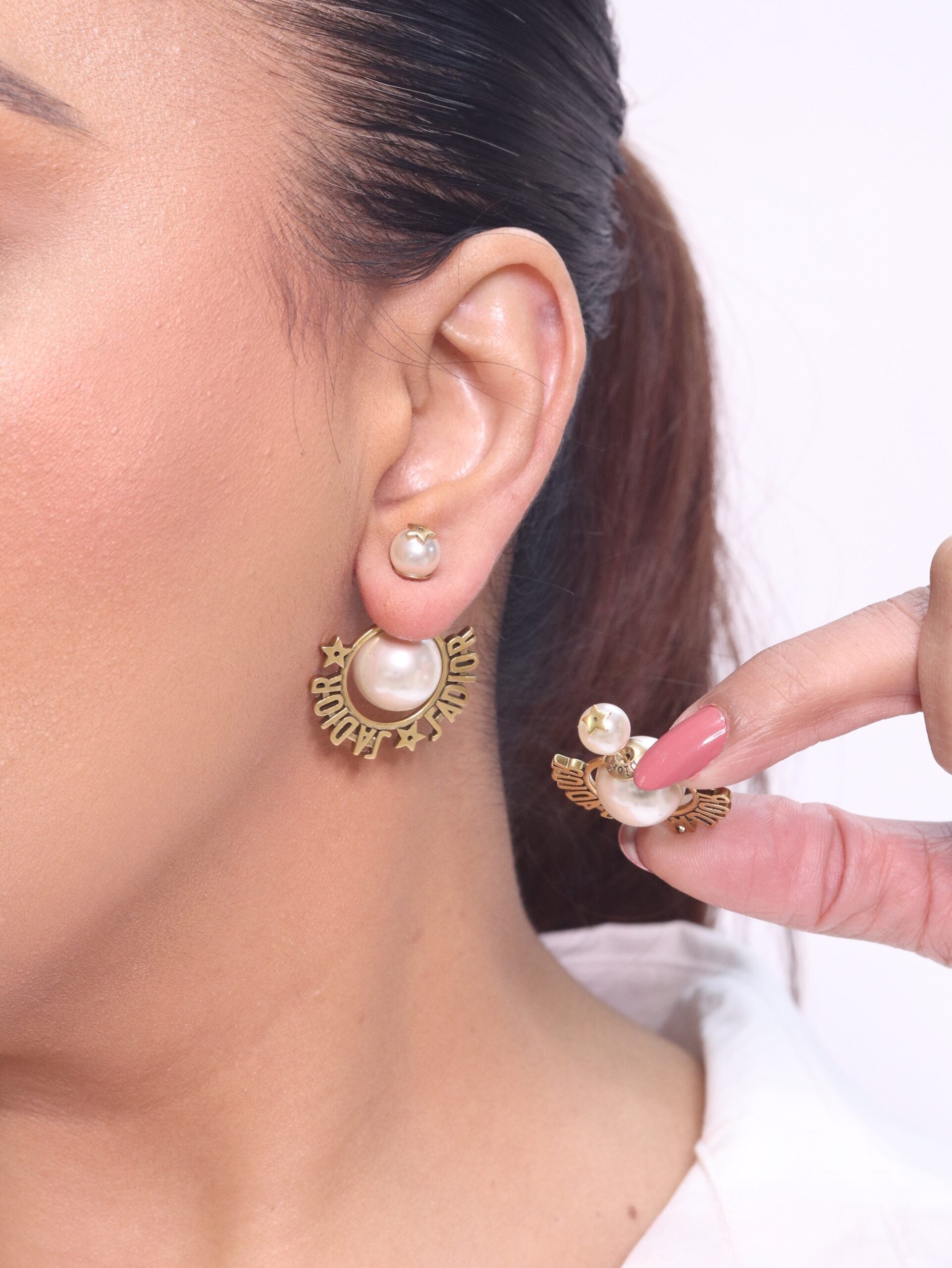 Alphabet D Pearl Bomber in Gold