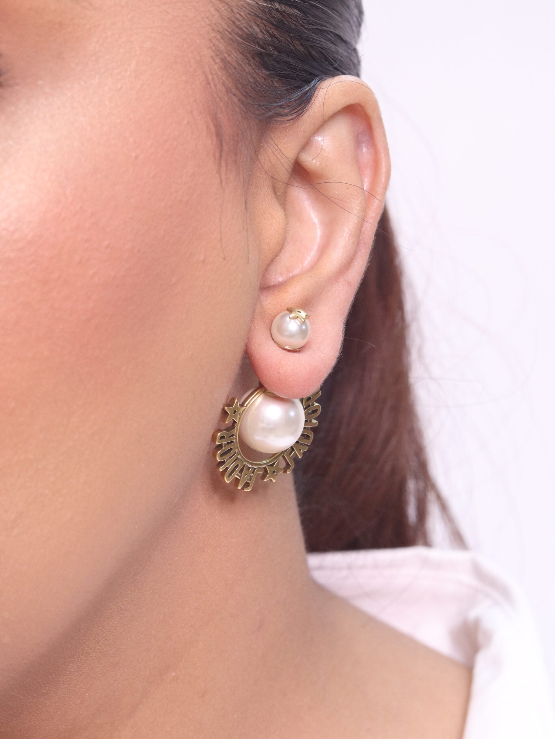 Alphabet D Pearl Bomber in Gold