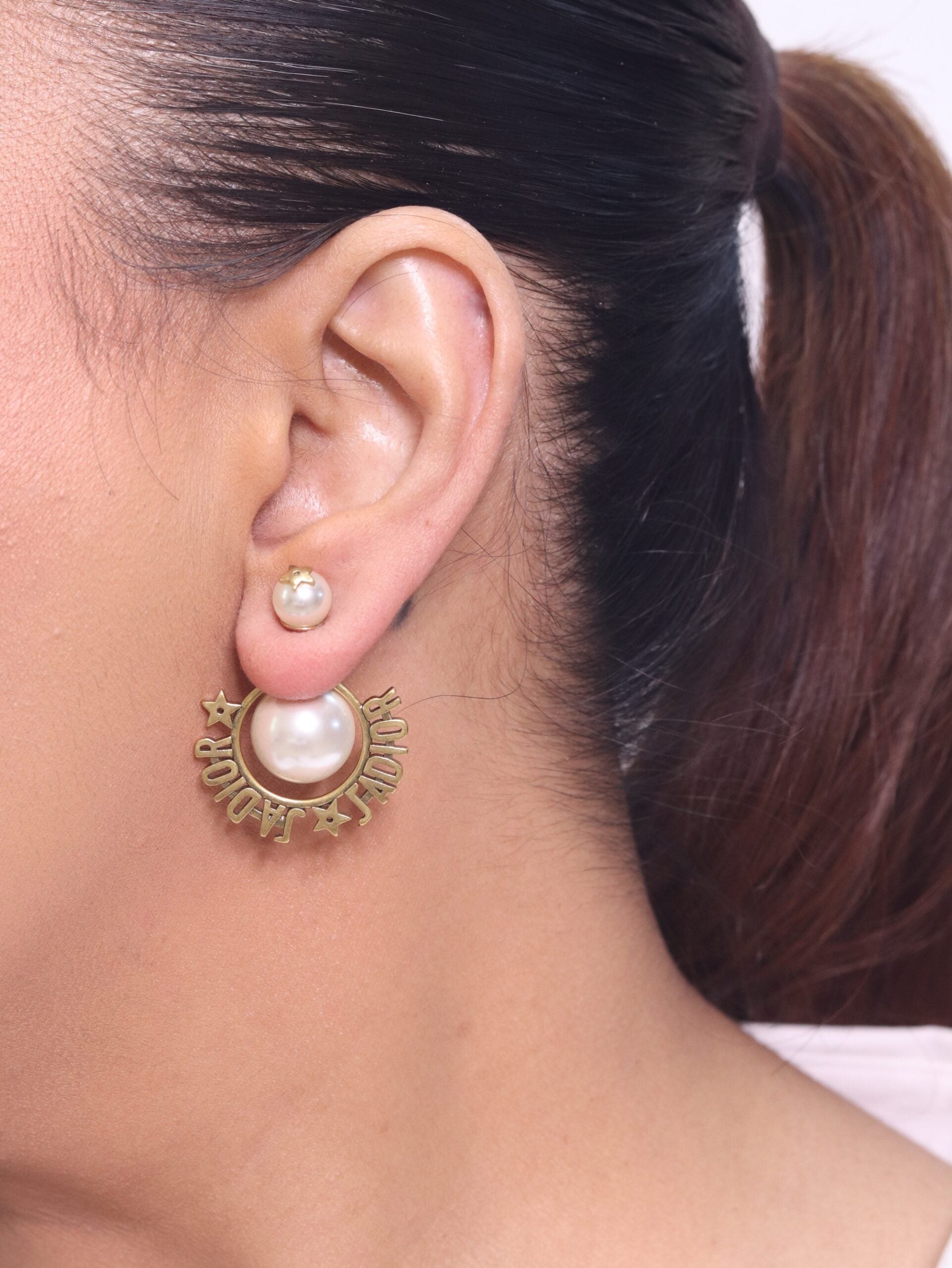 Alphabet D Pearl Bomber in Gold