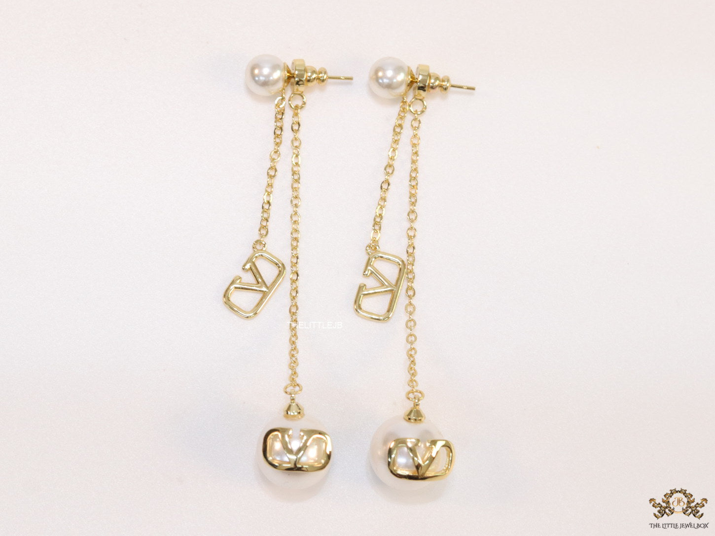 Gold plated long chain alphabet dangles with pearl