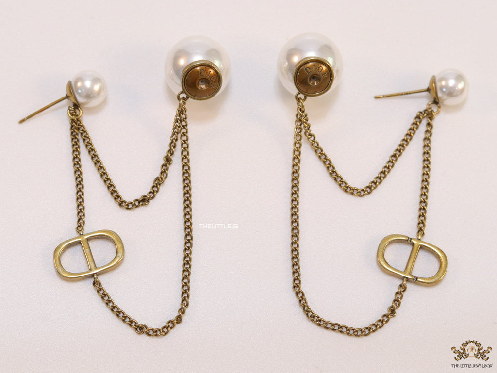 Gold plated Long chain alphabet dangles with pearl bombers