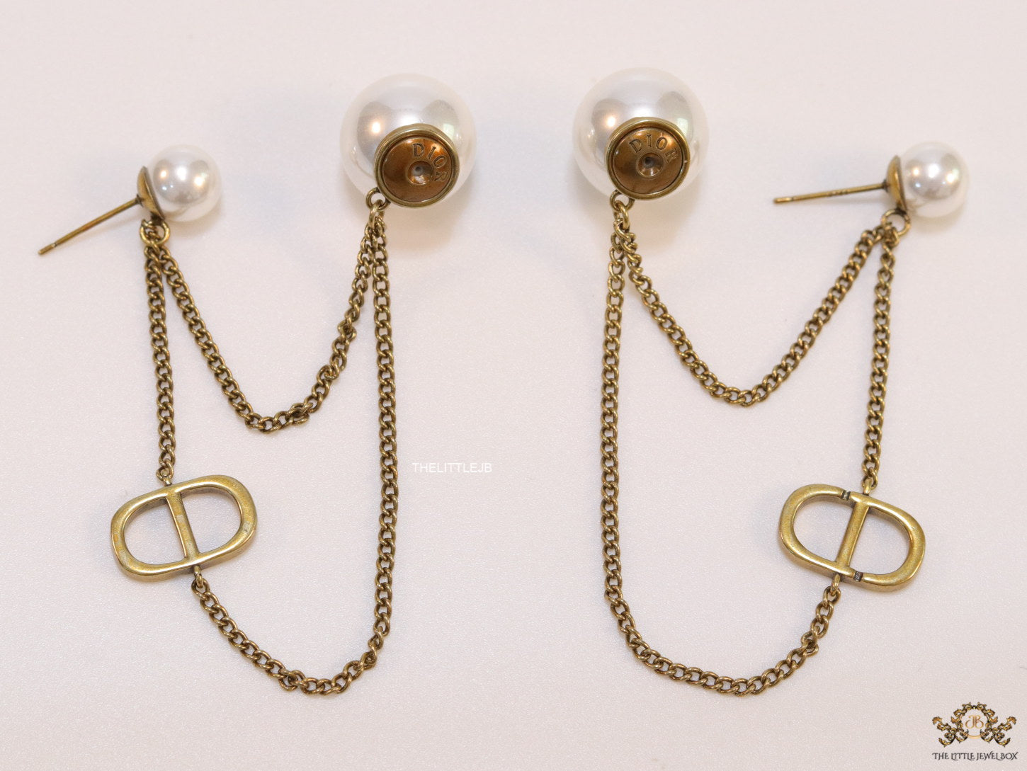 Gold plated Long chain alphabet dangles with pearl bombers