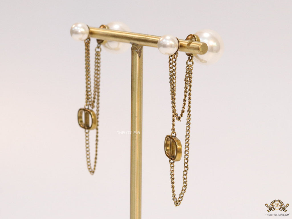 Gold plated Long chain alphabet dangles with pearl bombers