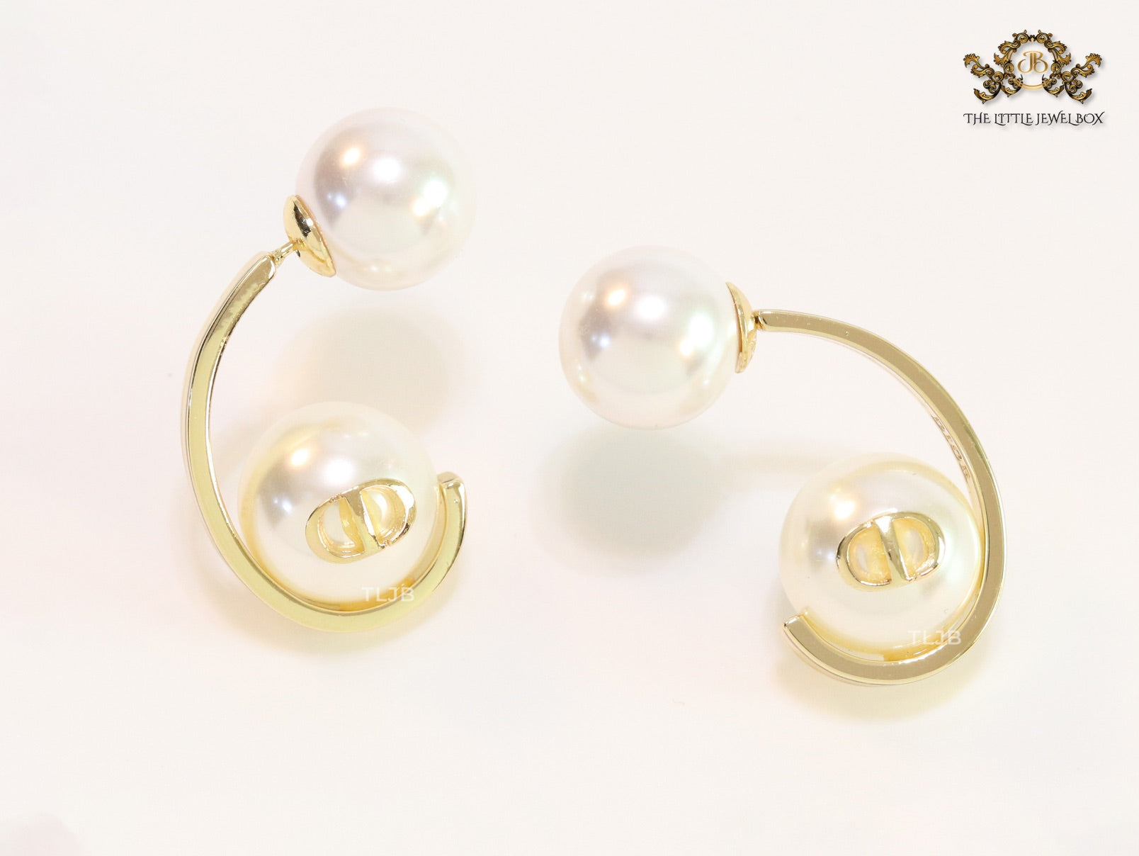 Alphabet C and D pearl and gold dangles