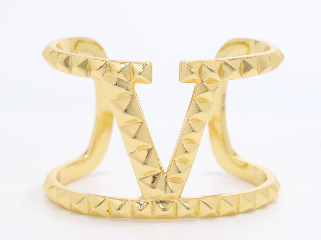 Large Alphabet V Bracelet in gold finish