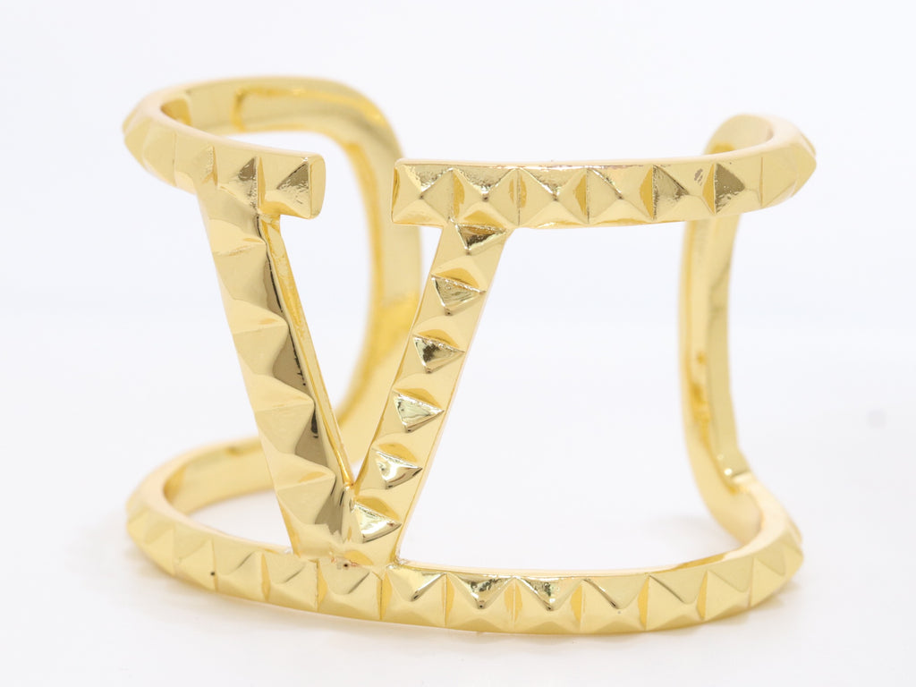 Large Alphabet V Bracelet in gold finish