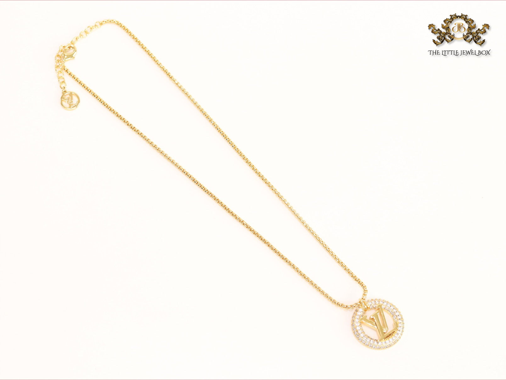 Alphabet L in CZ ring gold Chain