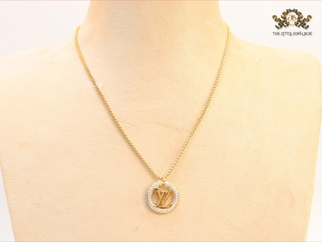 Alphabet L in CZ ring gold Chain
