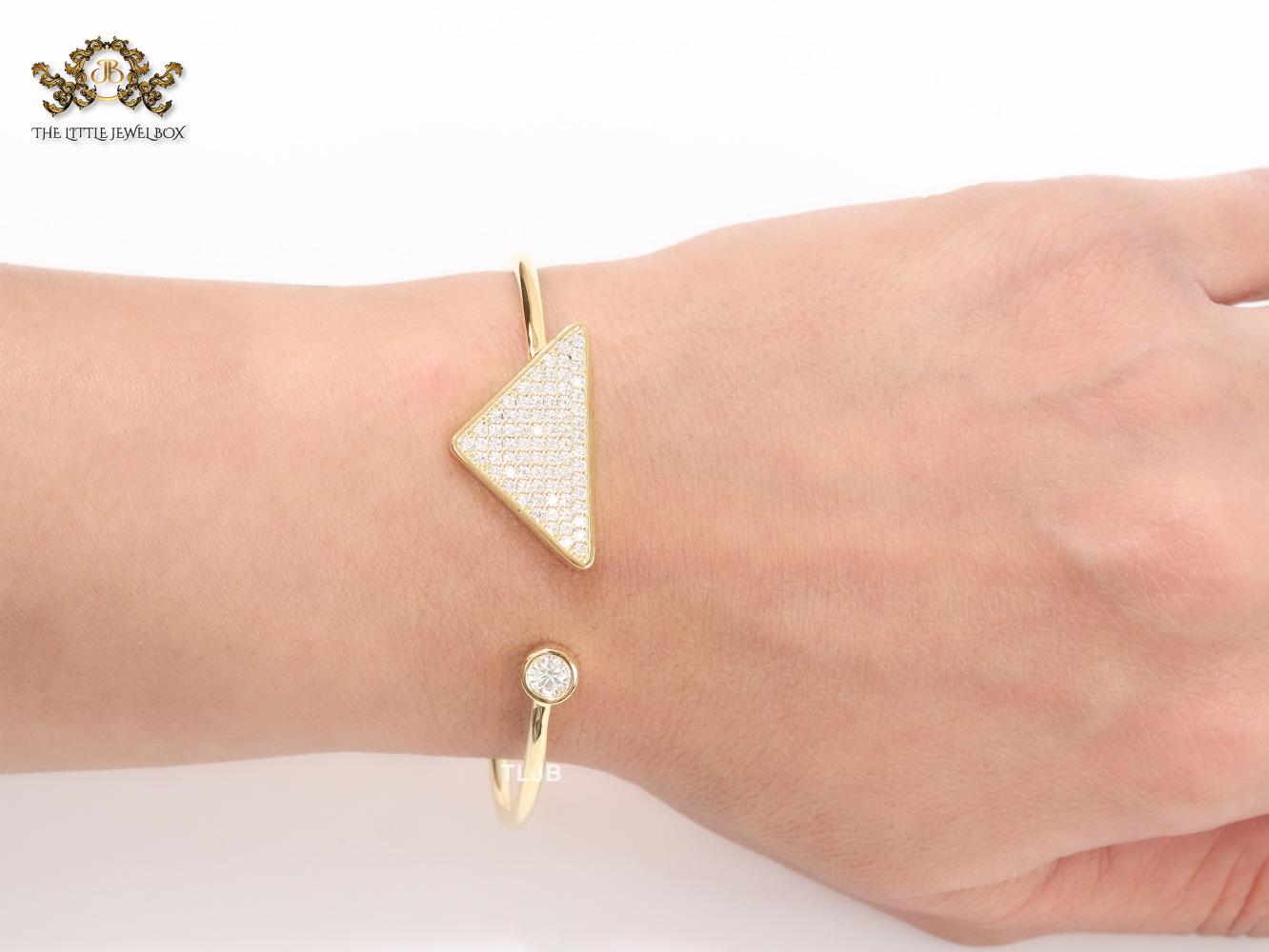 Alphabet P cz and gold sleek bracelet