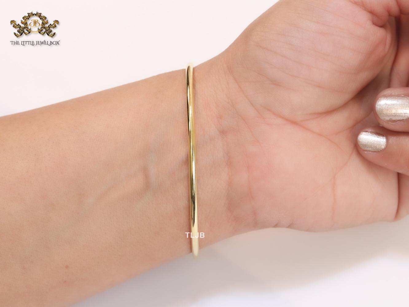 Alphabet P cz and gold sleek bracelet