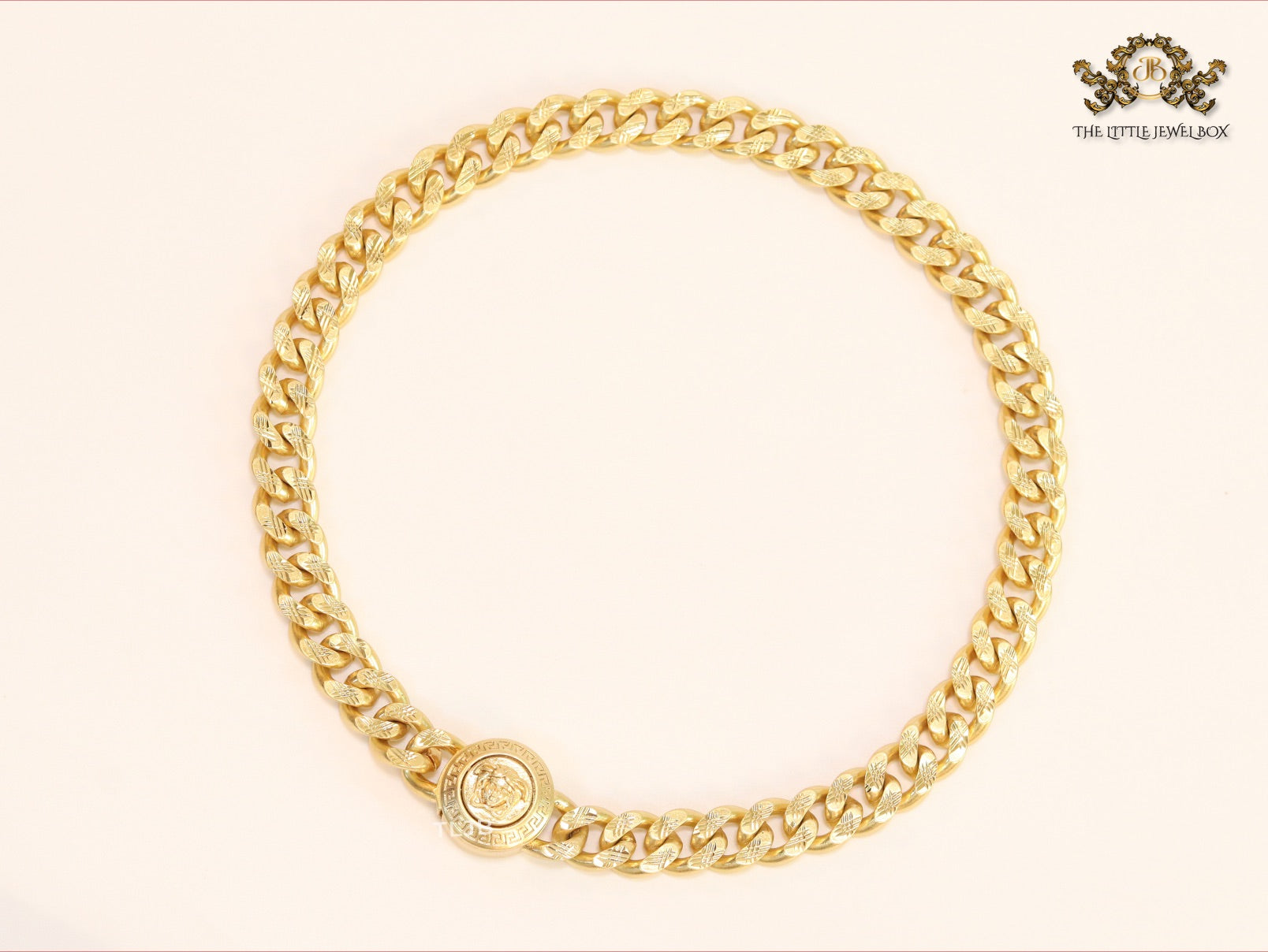 Round medusa gold link chain