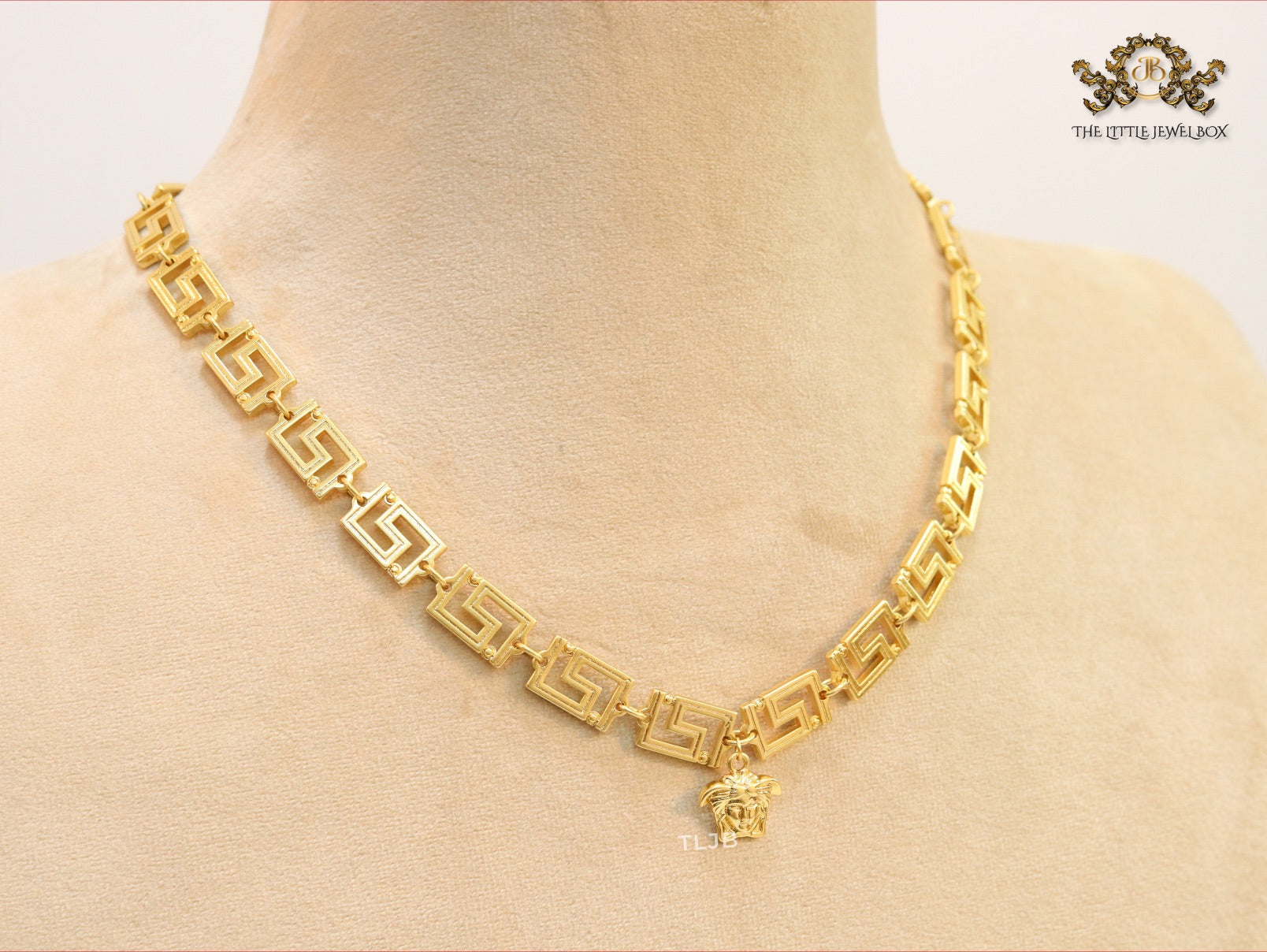 Medusa charm gold link chain