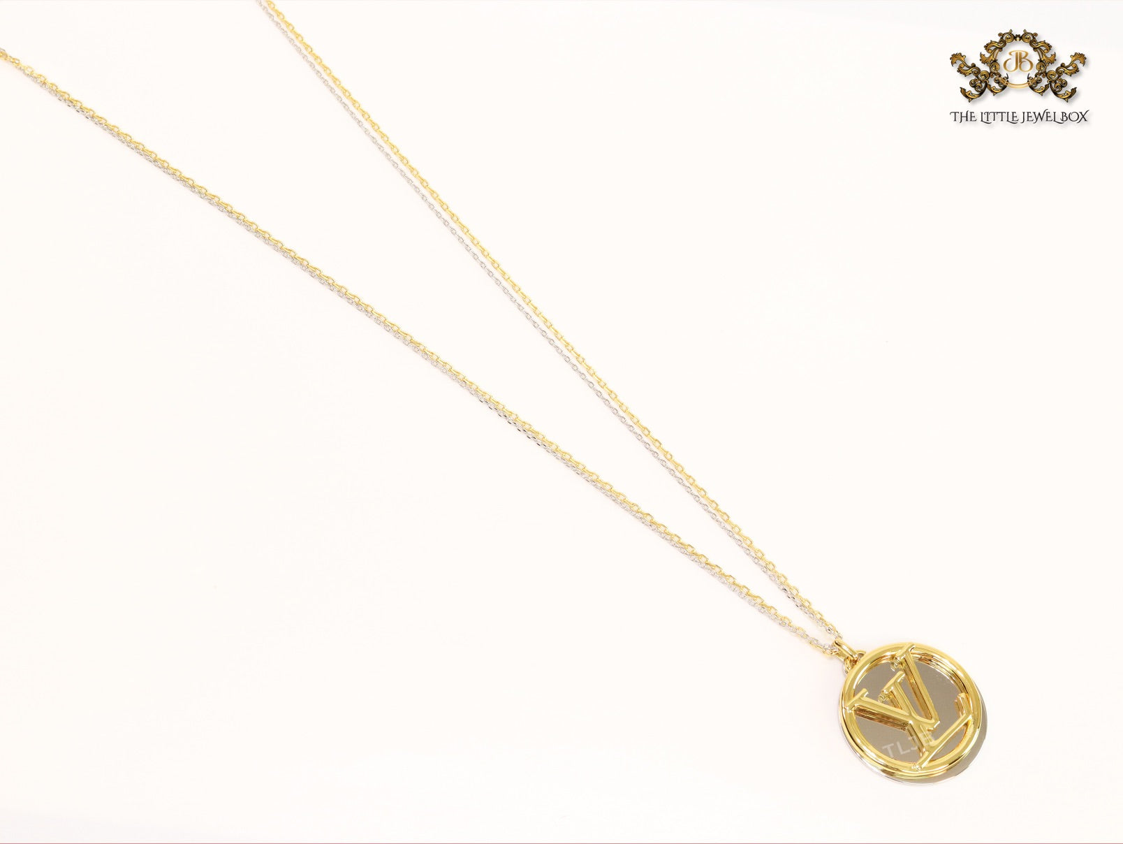 Alphabet L long gold chain