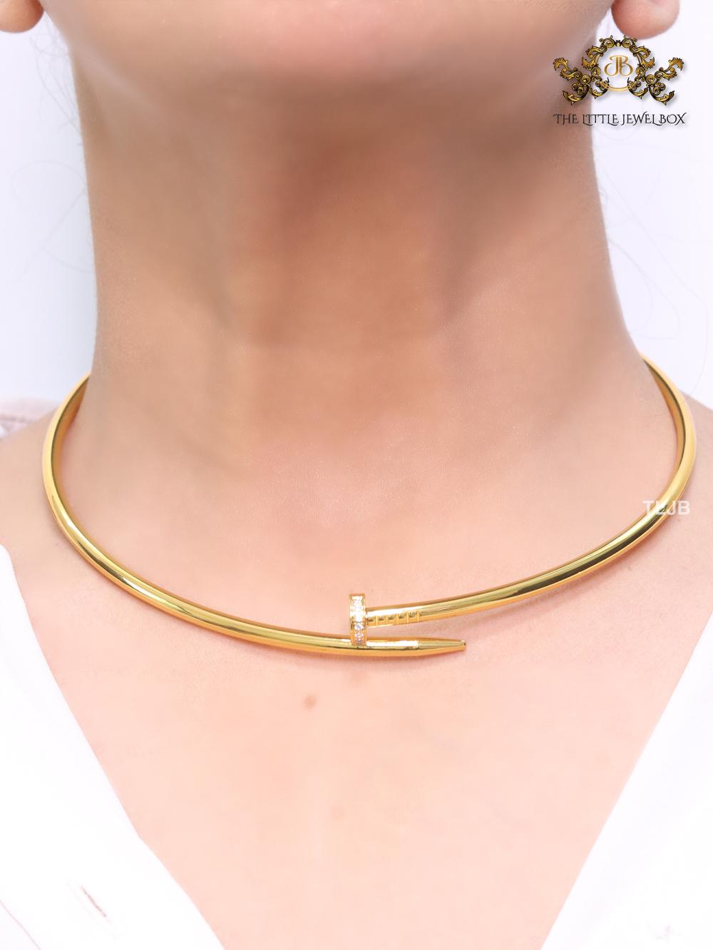 Gold screw necklace