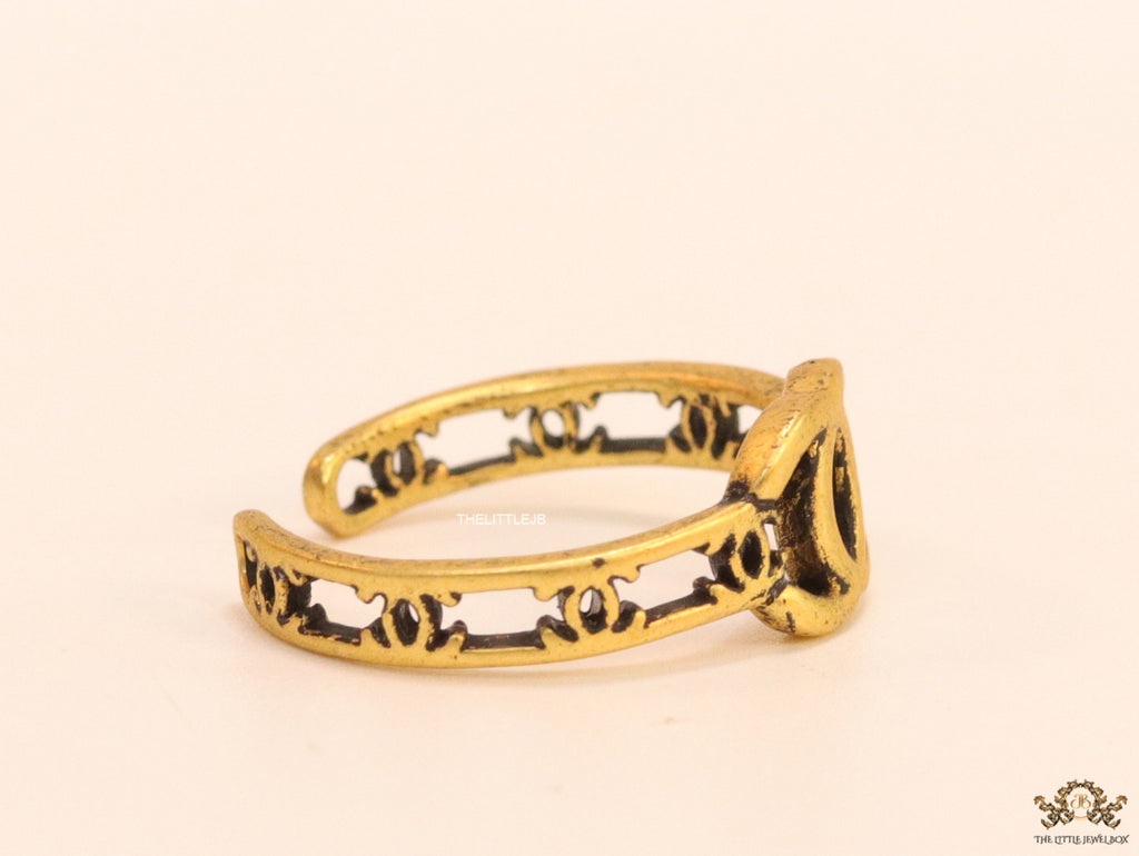 Stylish twin C motif open ring in gold plating