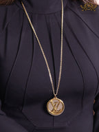 Alphabet L long gold chain
