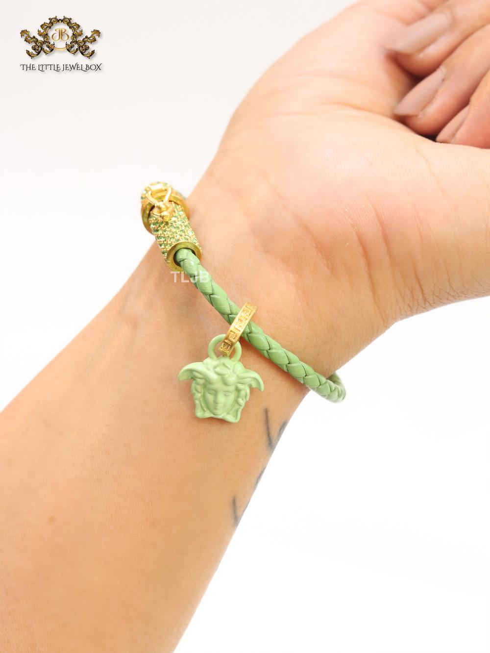 Medusa pastel green sleek bracelet