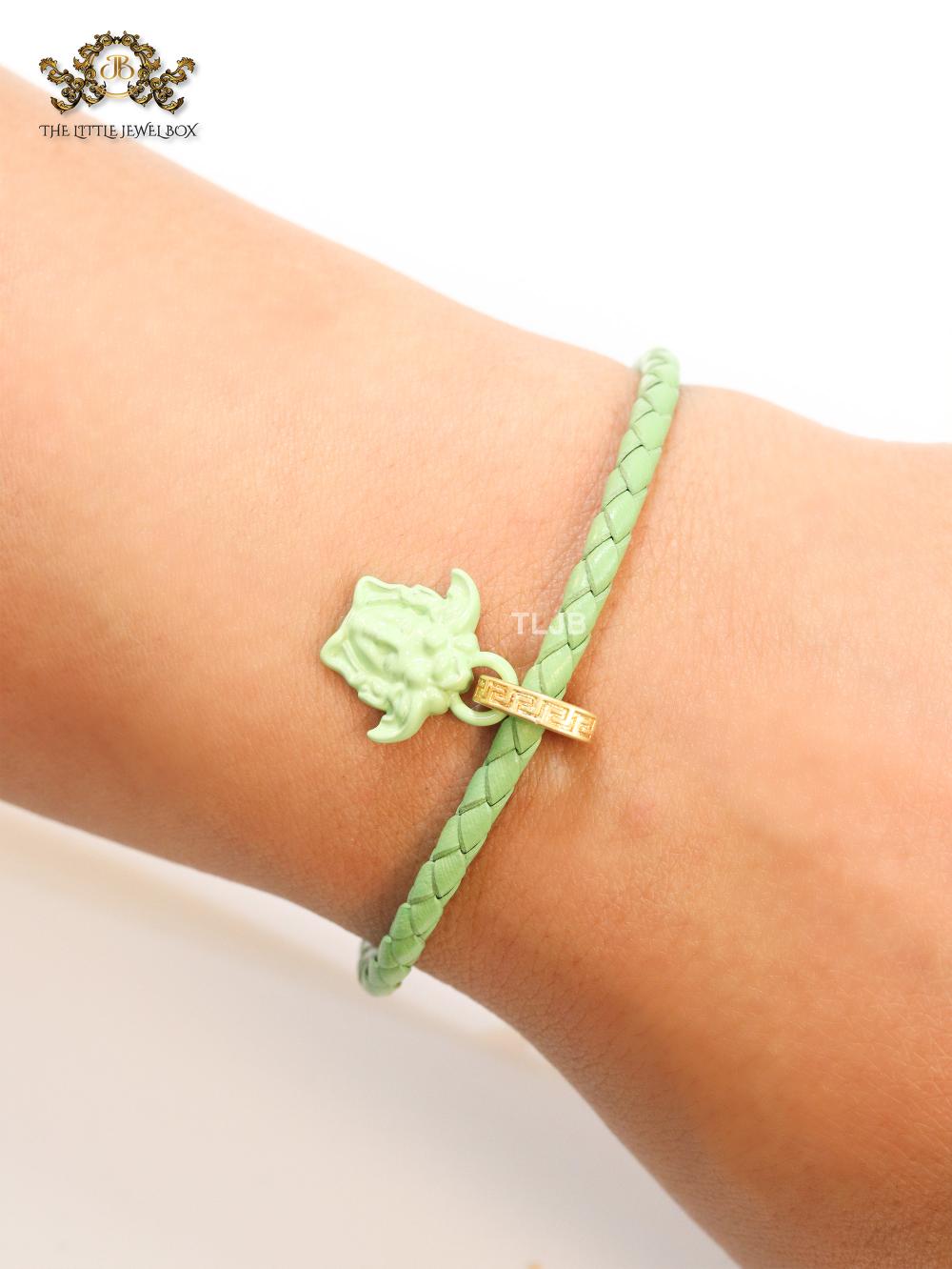 Medusa pastel green sleek bracelet