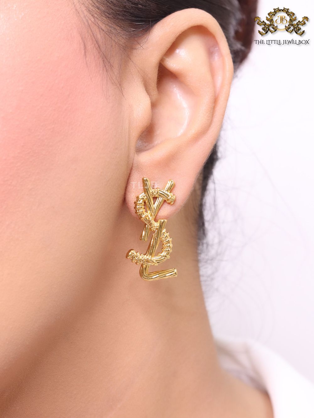 Alphabet Y gold earrings